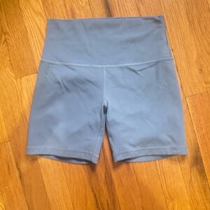 Lululemon Light Blue Align Shorts sz 6 - 6in Inseam